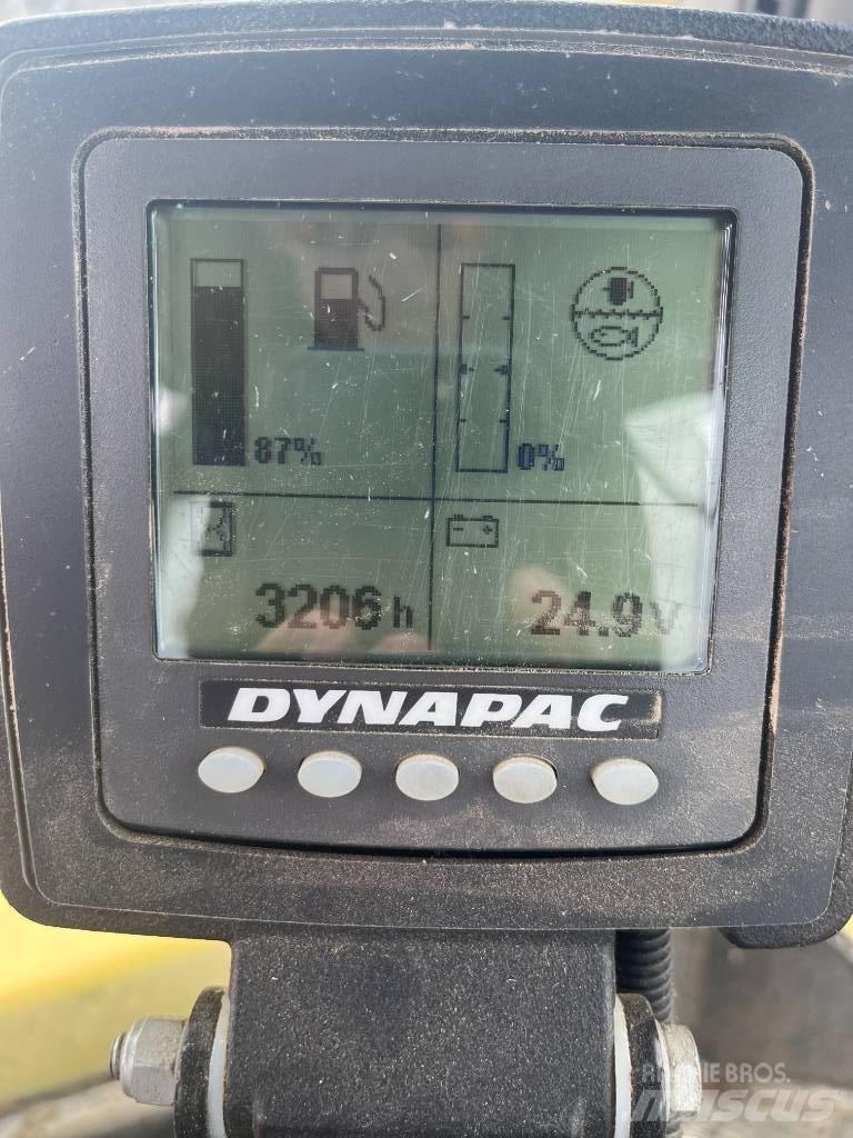 Dynapac CC 224 HF Двойни барабанни ролки
