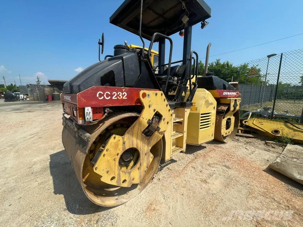 Dynapac CC 232 Двойни барабанни ролки
