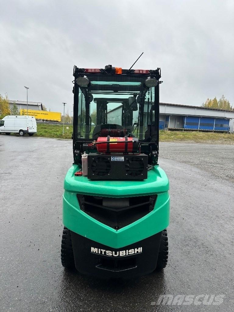 Mitsubishi FD 35 N Дизелови камиони