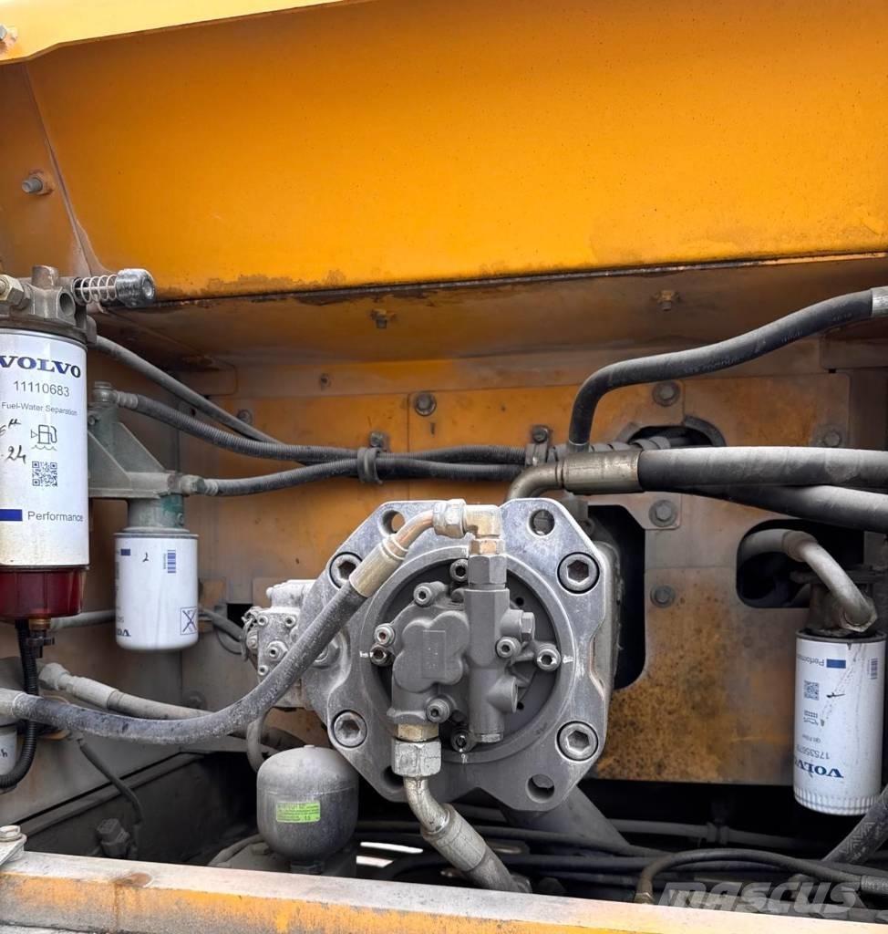 Volvo EC 300 D L Верижен екскаватор