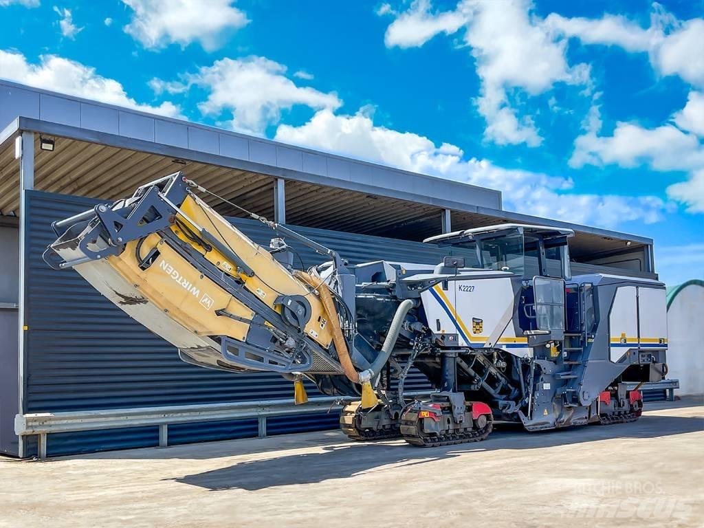 Wirtgen W 220 FI Машини за студено раздробяване на асфалт
