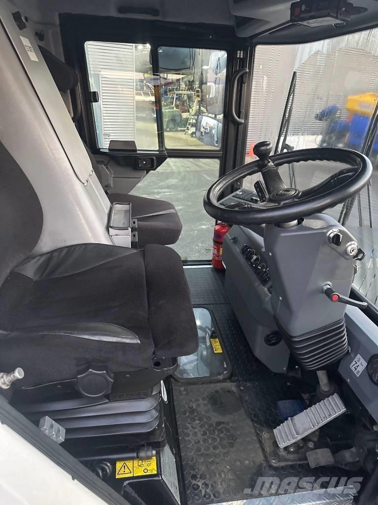 Ravo 540CD Автоматични метачки с четки