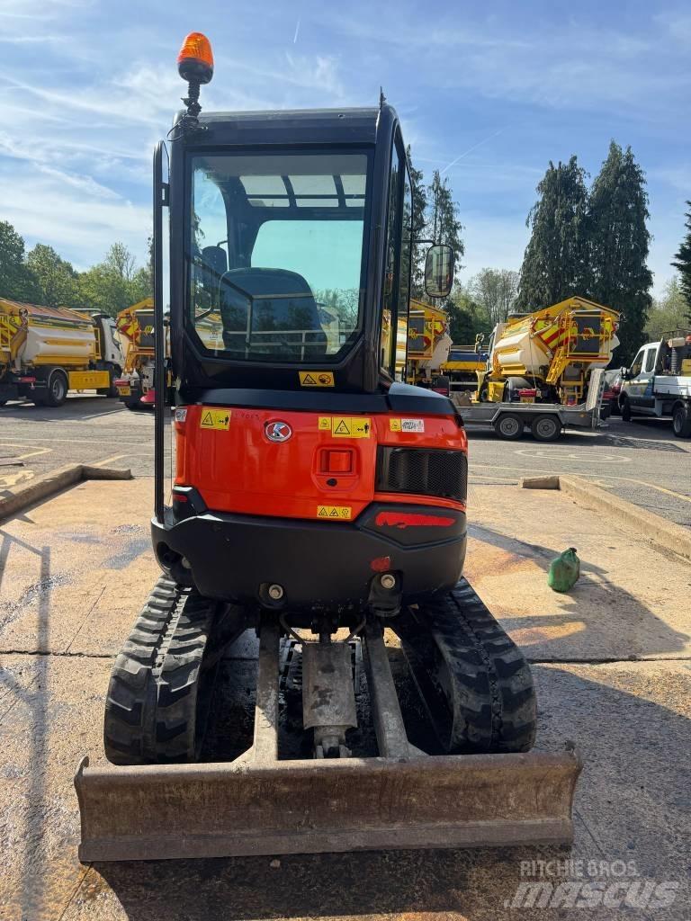 Kubota U 27-4 Мини екскаватори < 7 т