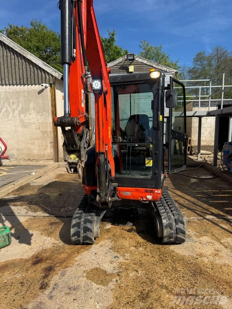 Kubota U 27-4 Мини екскаватори < 7 т