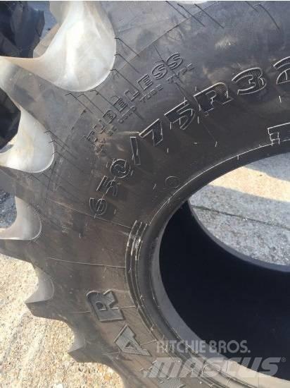 Goodyear 650/75R32 Гуми