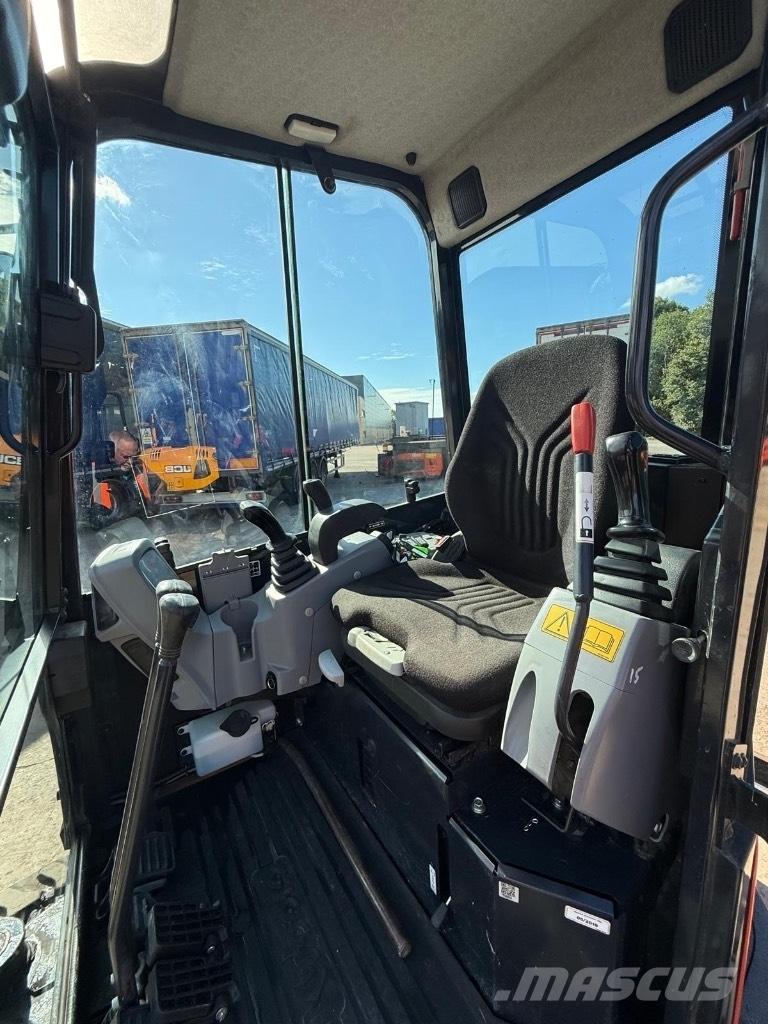 Kubota U 27-4 Мини екскаватори < 7 т