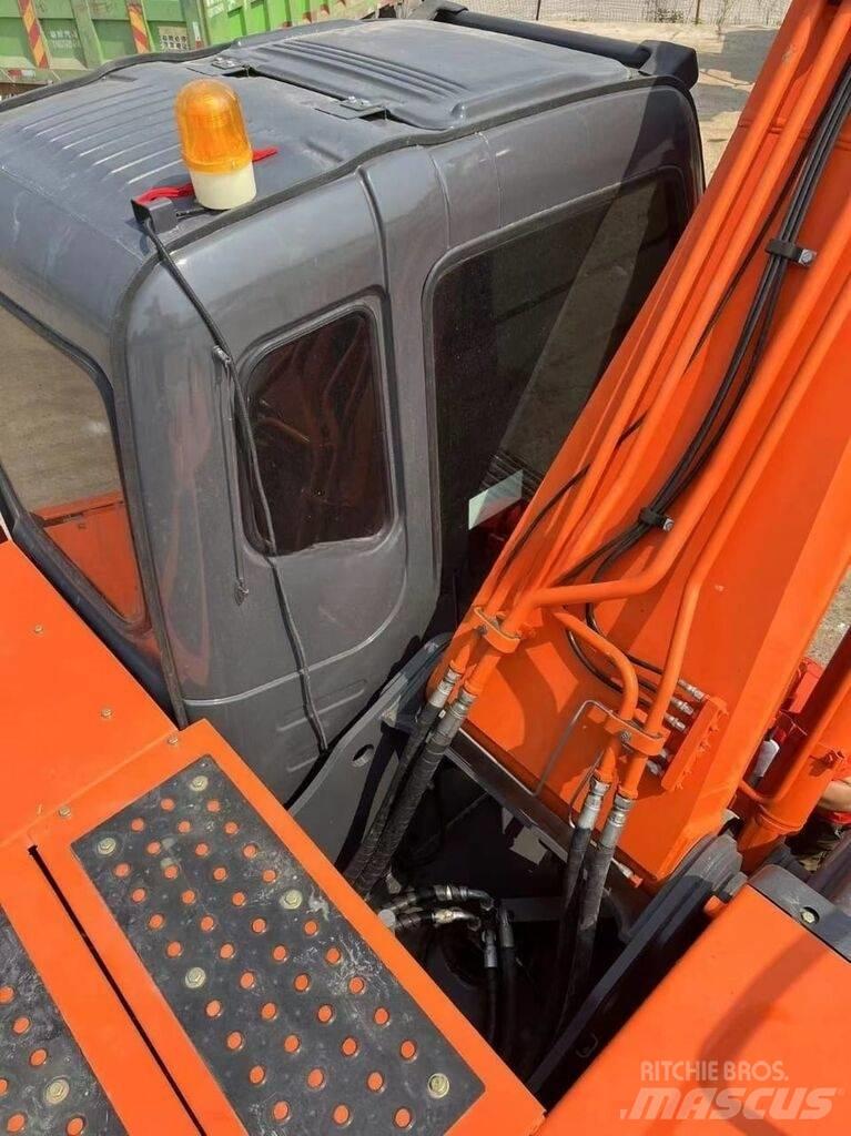 Hitachi ZX 200 Верижен екскаватор