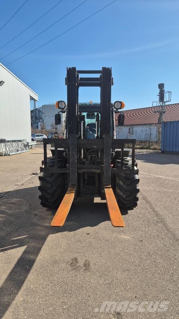Ausa C500 Hx4 Дизелови камиони