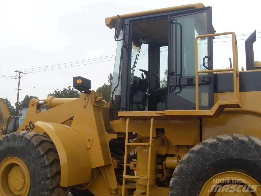 CAT 966G Колесни товарачи
