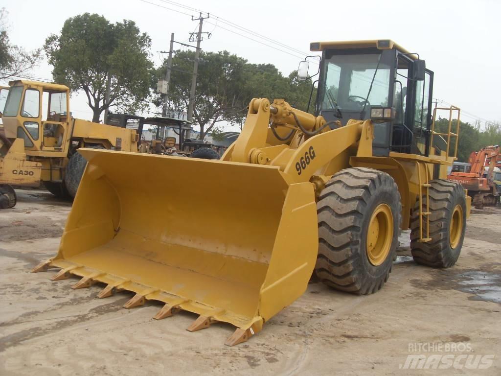 CAT 966G Колесни товарачи