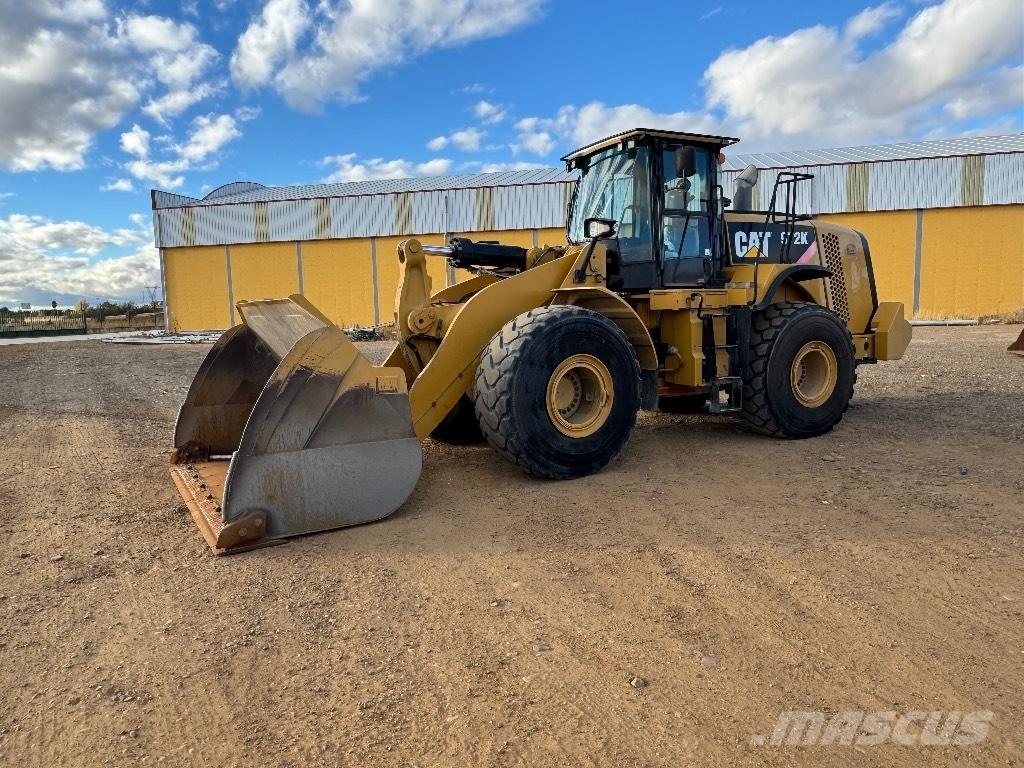 CAT 972 K Колесни товарачи