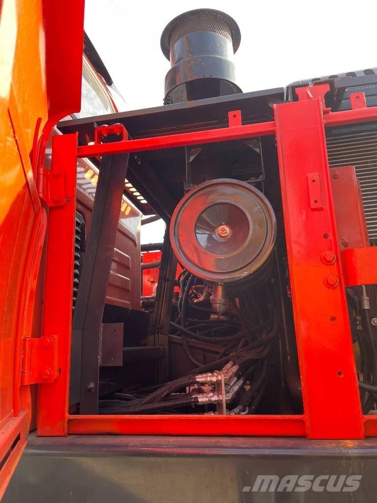 Doosan DX 225 LCA Верижен екскаватор