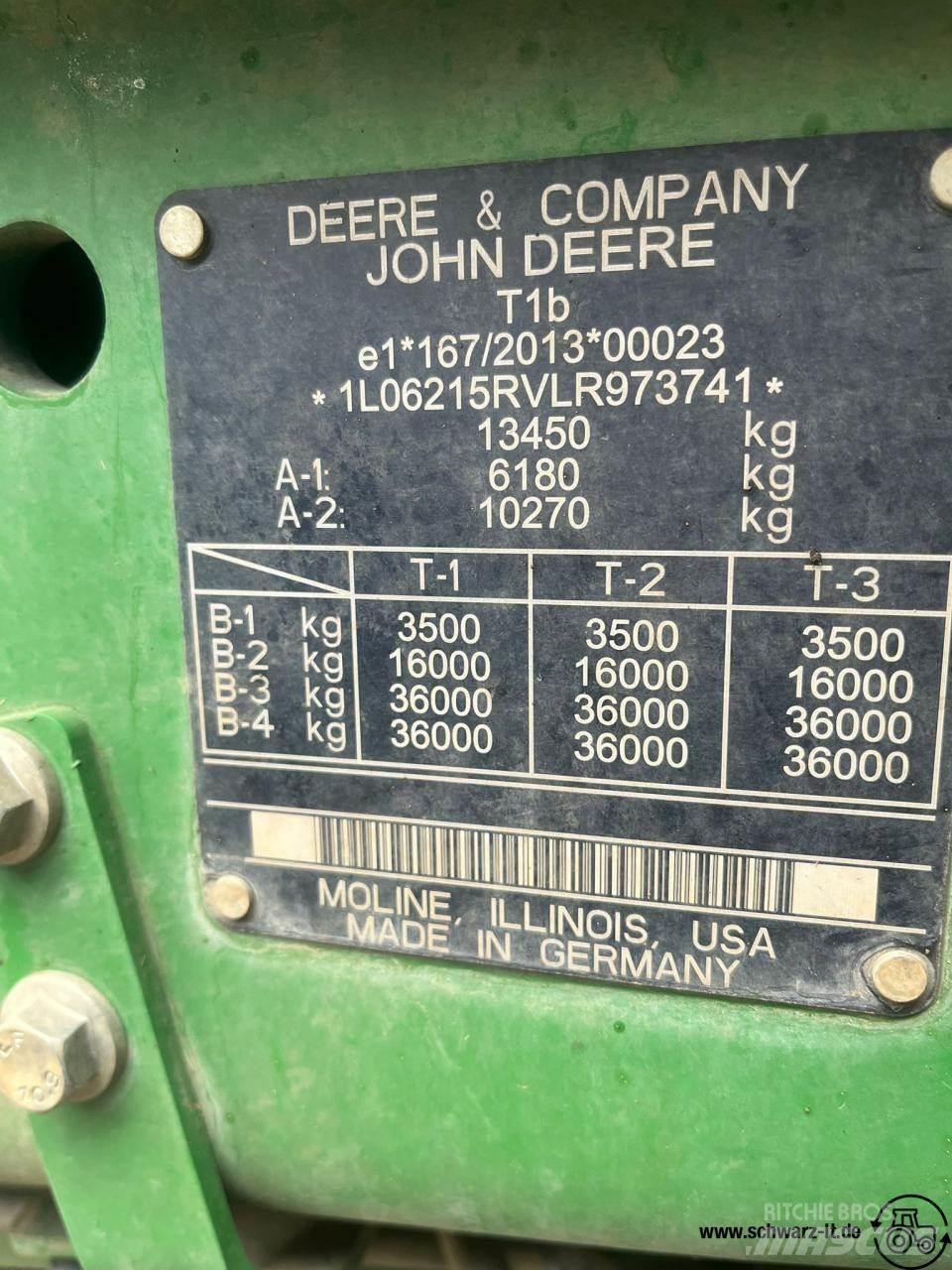 John Deere 6215R Трактори