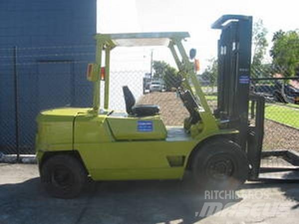 Mitsubishi FD45 Вилични кари-повдигачи - други