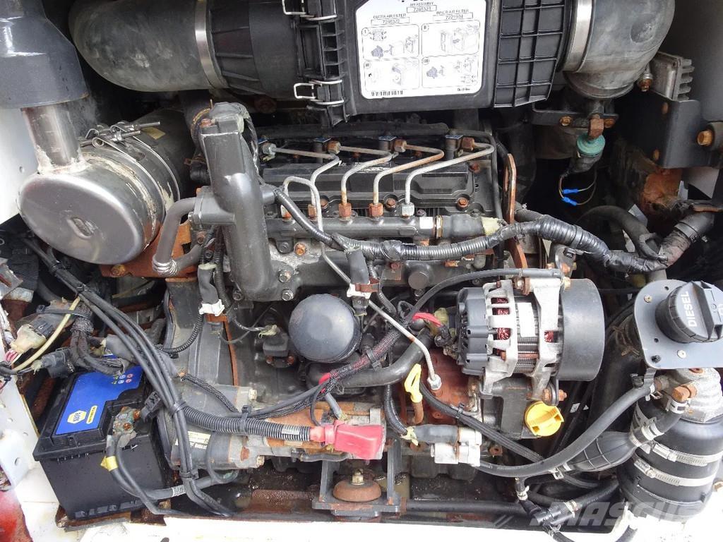 Bobcat S630 Мини товарачи
