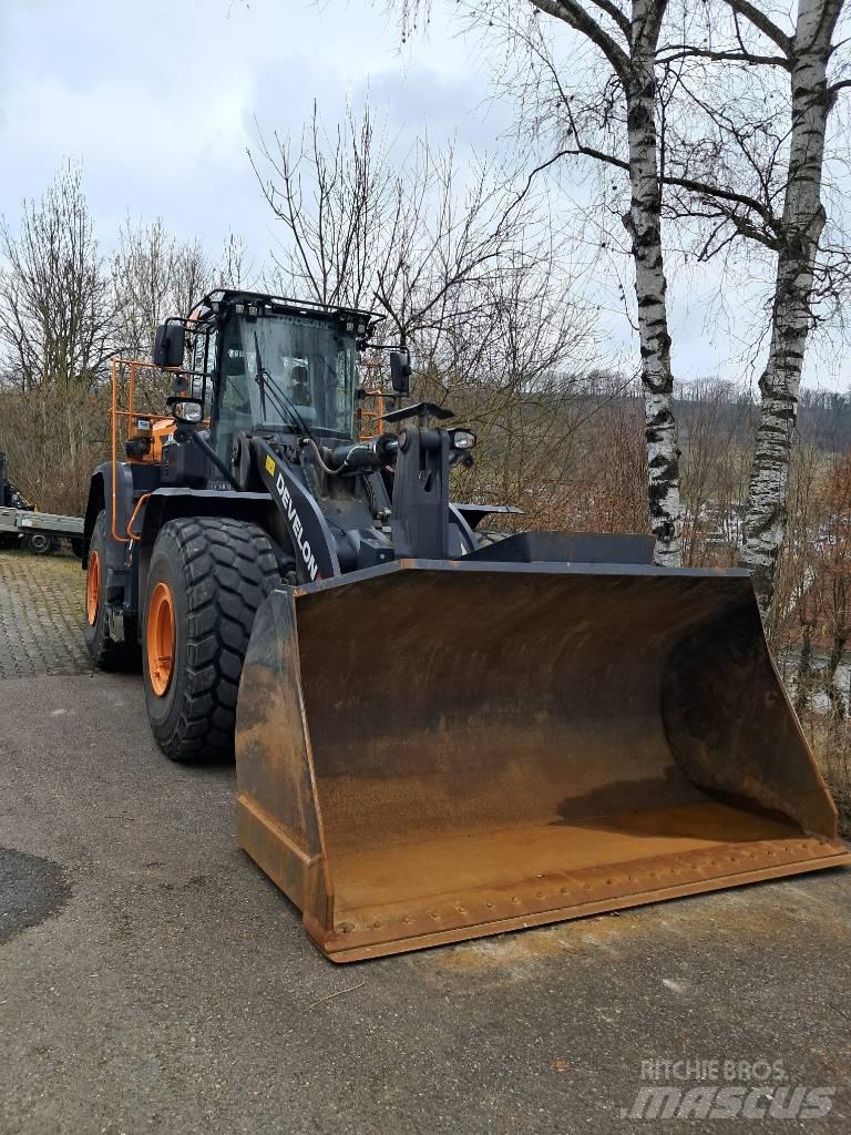 Develon DL 420 CVT-7 Колесни товарачи