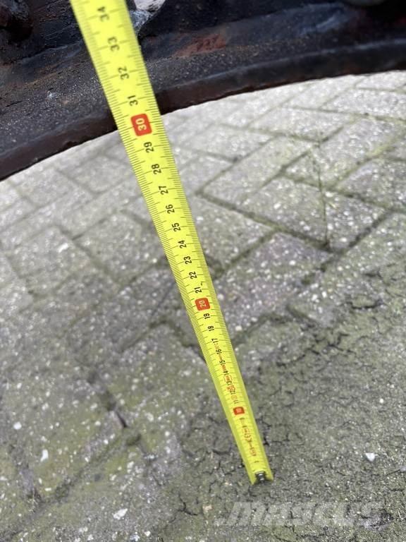 Manitou jip Телескопични товарачи