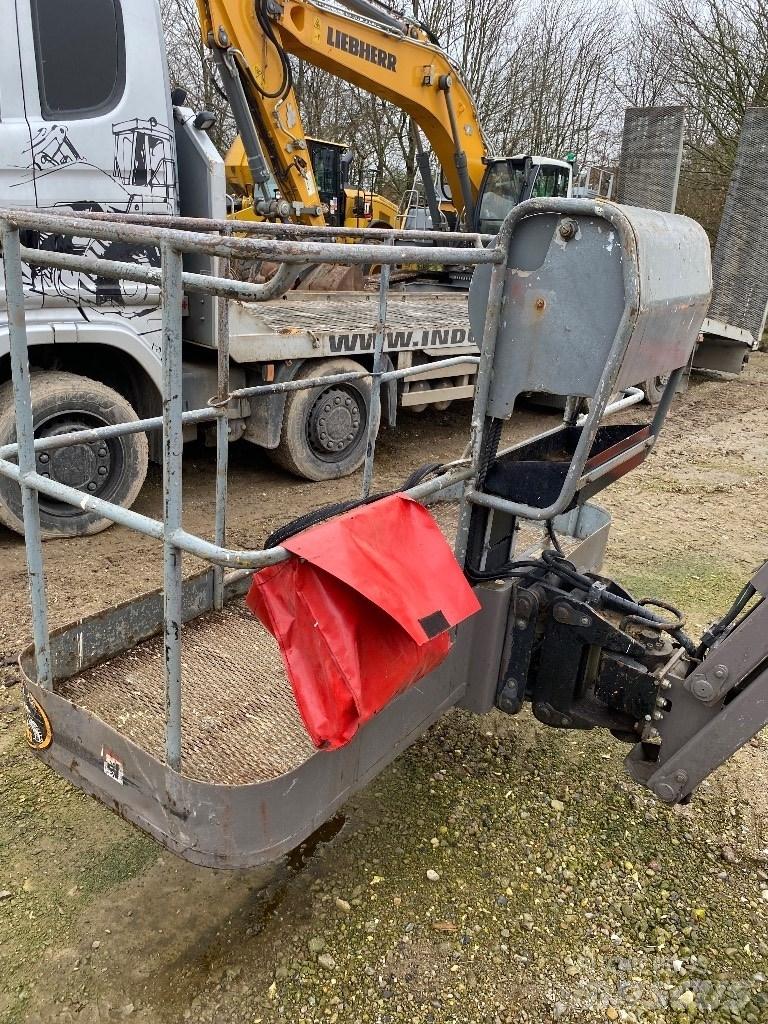 Manitou 180 ATJ Съчленени стрелови подемници