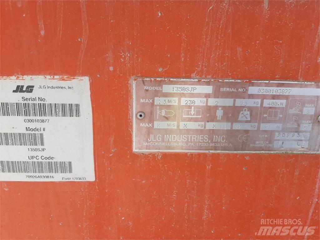 JLG 1350SJP Телескопични повдигачи
