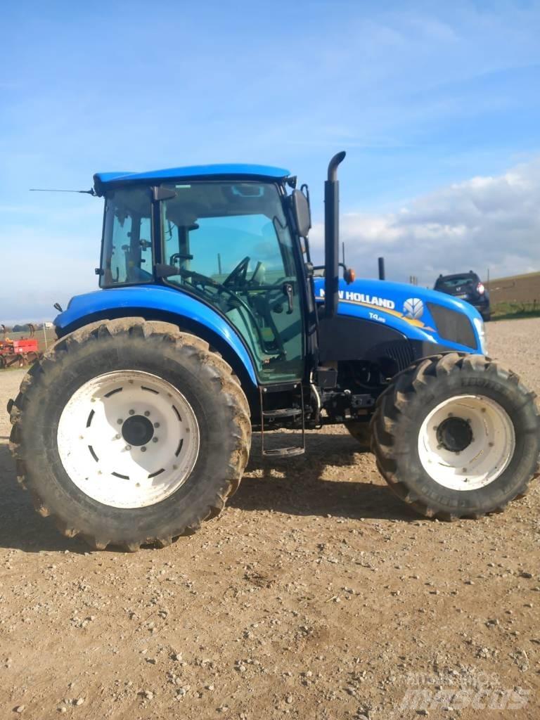 New Holland T 4.85 Трактори