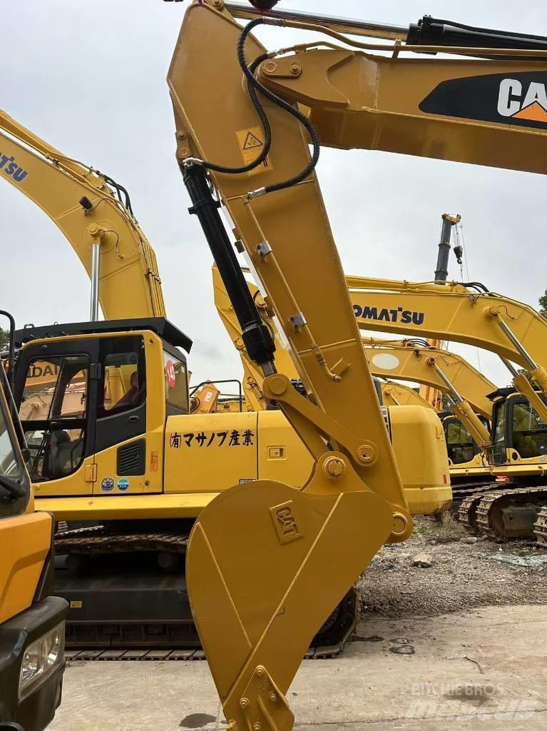 CAT 320 D Верижен екскаватор