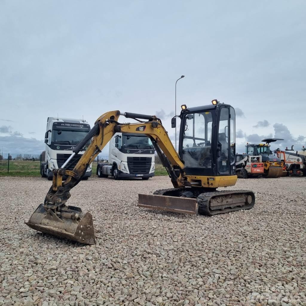 CAT 302.7 D CR Мини екскаватори < 7 т