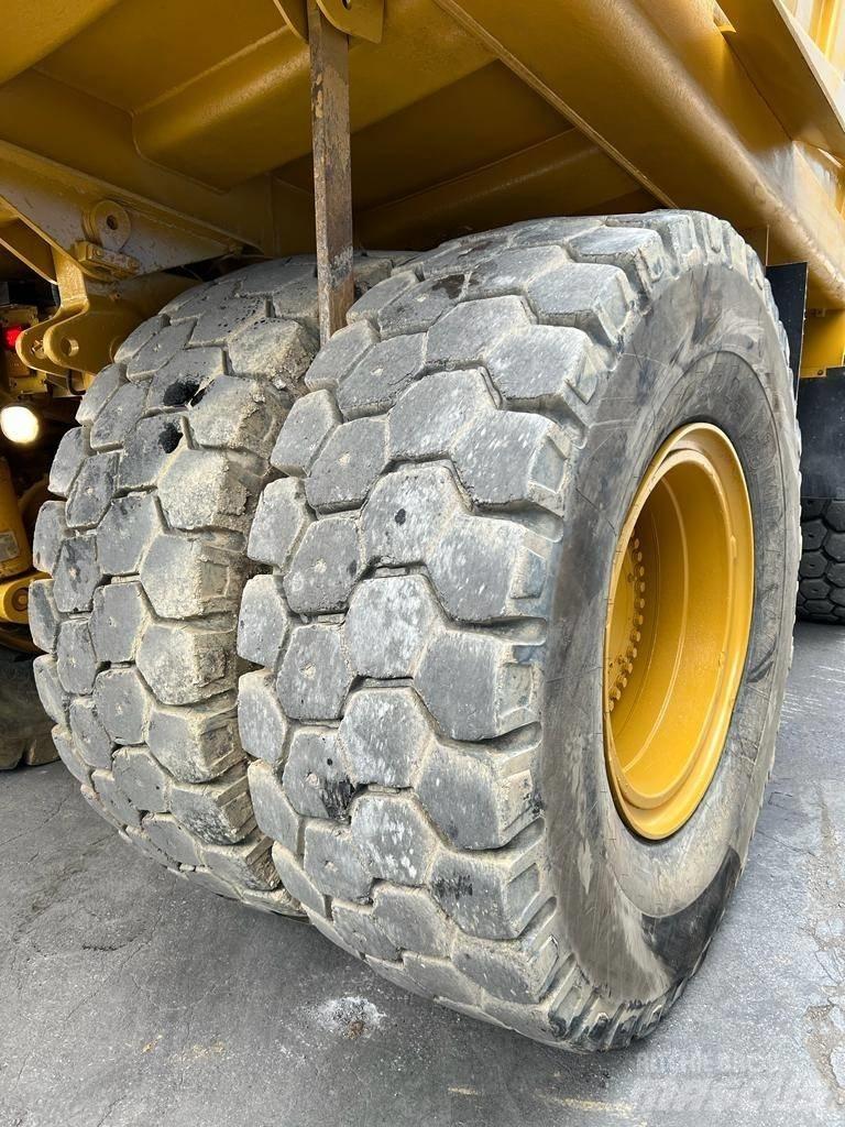 CAT 773 E Твърди самосвали
