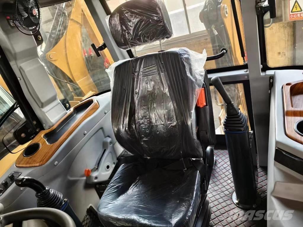 CAT 416F Товарач със заден ексватор