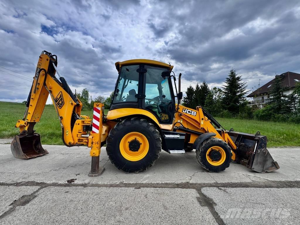 JCB 3CX Товарач със заден ексватор