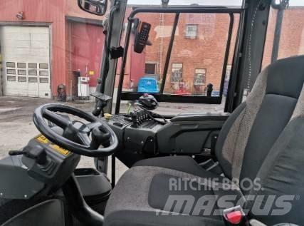 Kalmar DCG160-9 Дизелови камиони