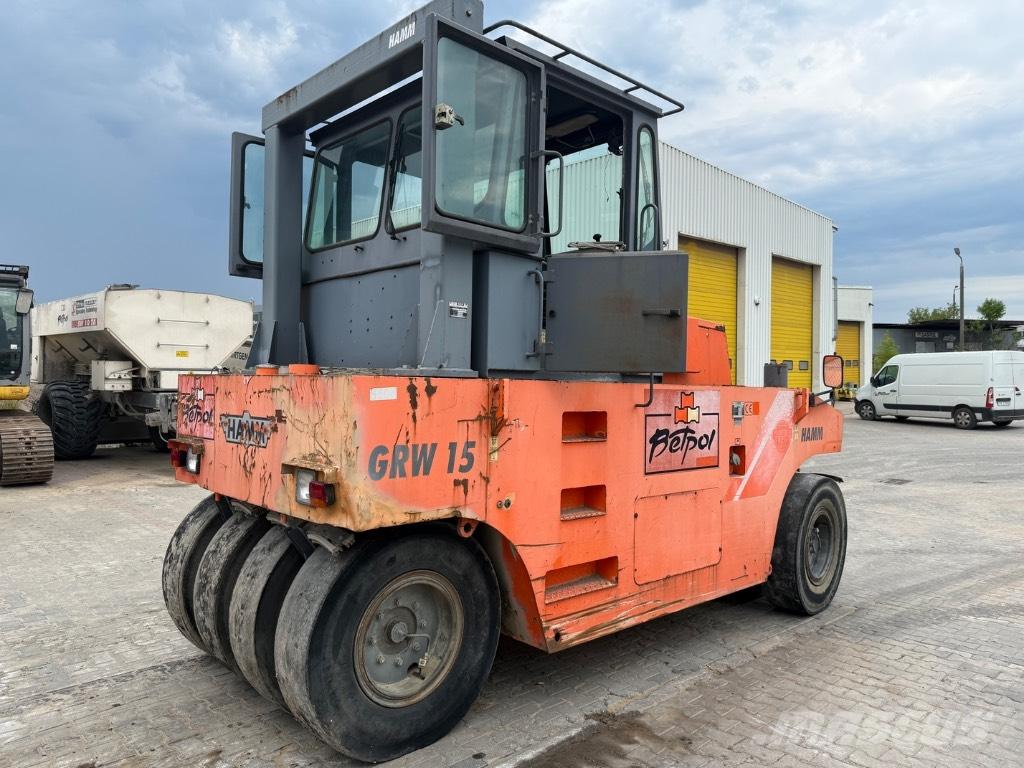 Hamm GRW 15 Пневматични гумени  ролки
