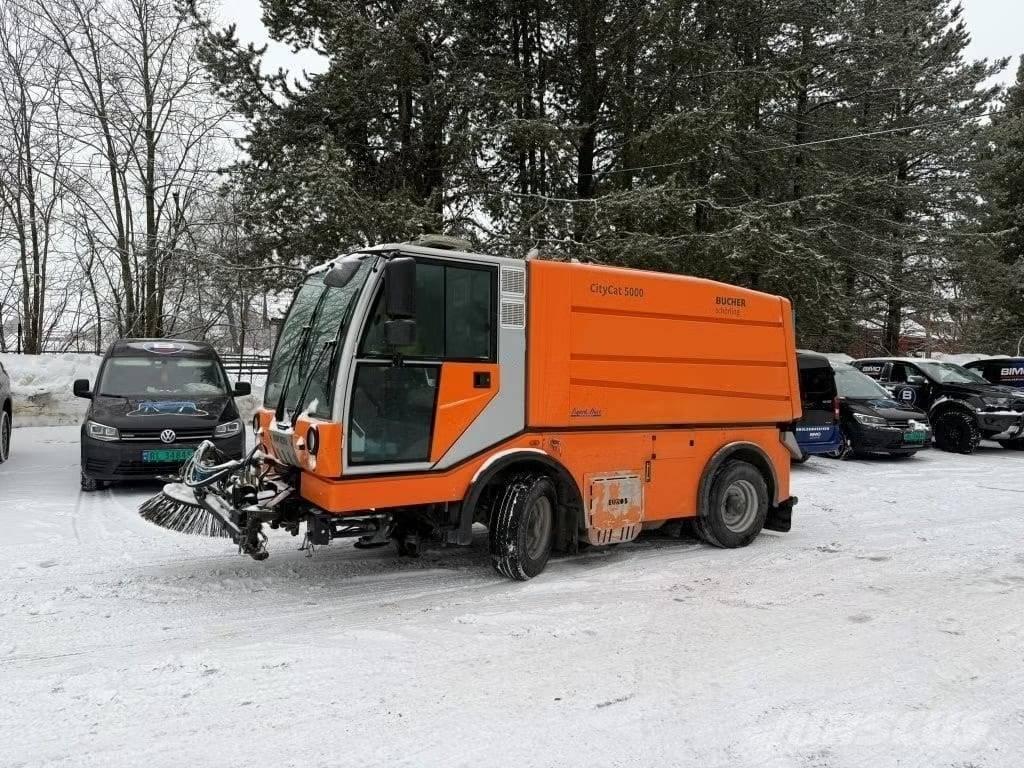 Bucher CityCat 5000 Автоматични метачки с четки