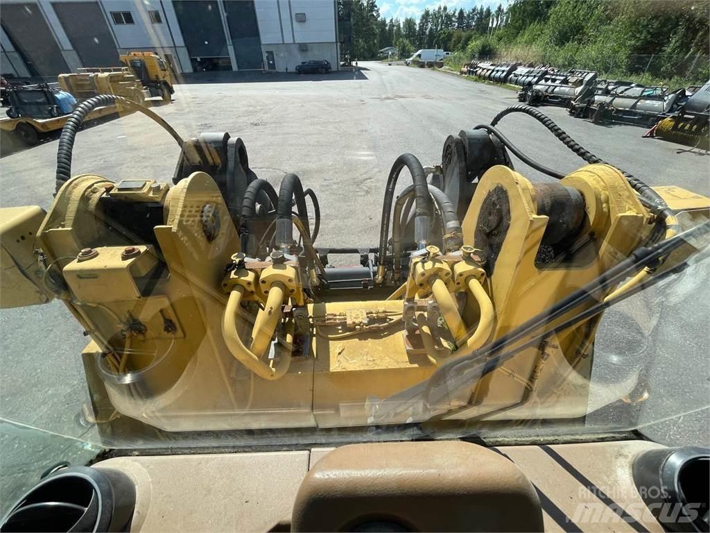 CAT 936F Колесни товарачи