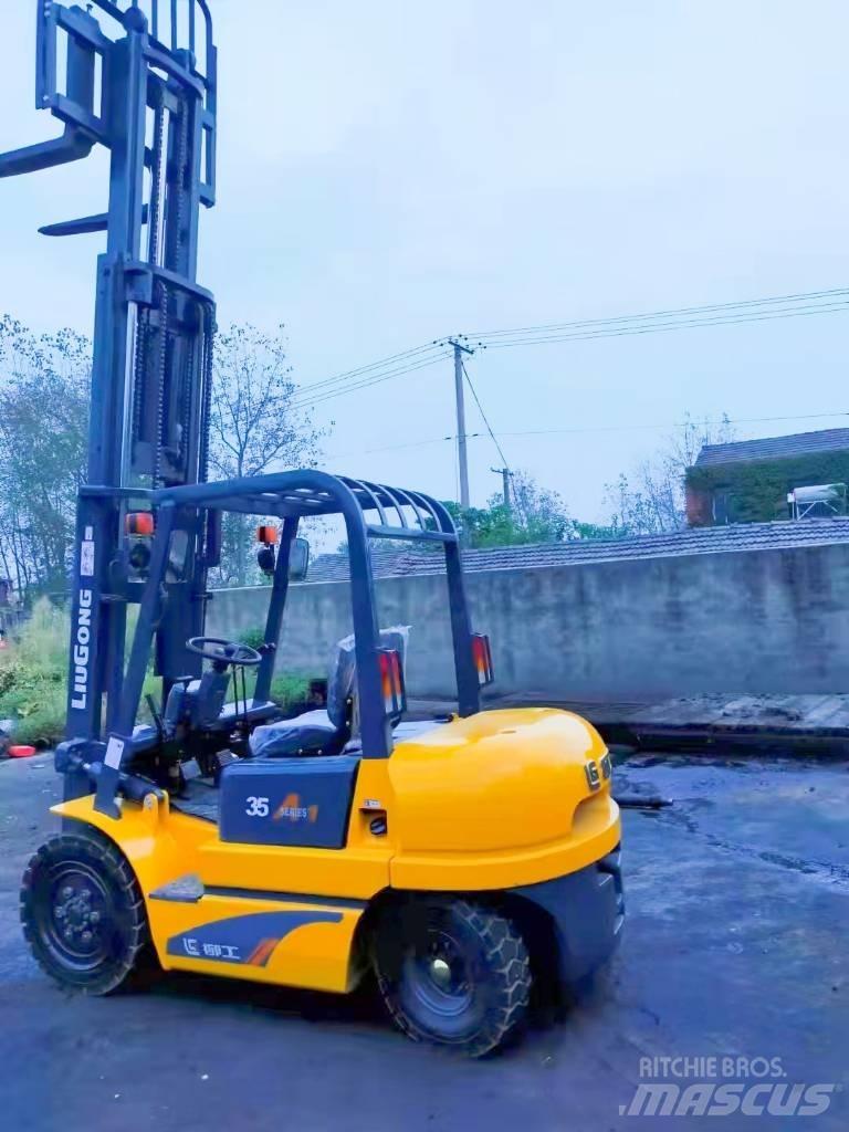 LiuGong CPC 35 Дизелови камиони