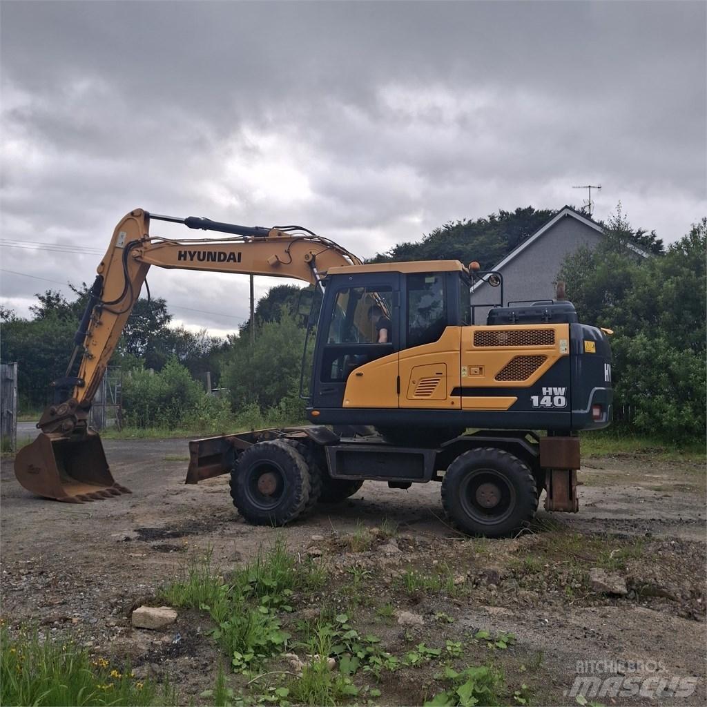 Hyundai HW 140 A Колесни екскаватори