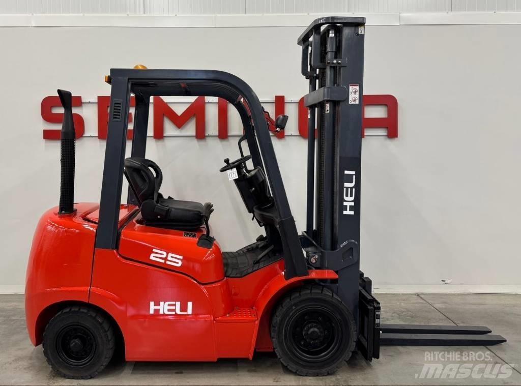 Heli 10052 - FD25G Дизелови камиони