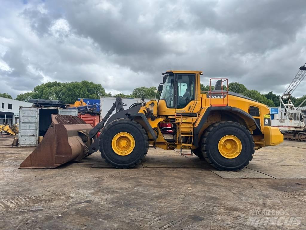 Volvo L 220 H Колесни товарачи