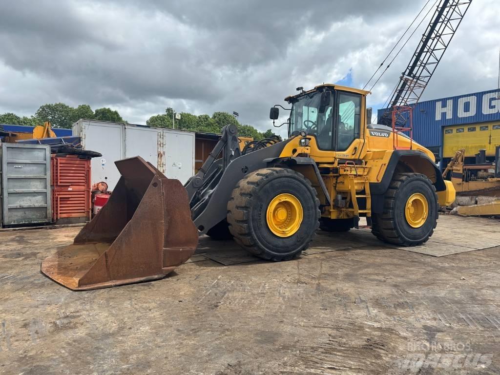 Volvo L 220 H Колесни товарачи