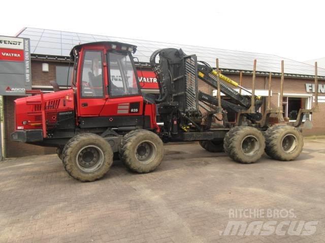 Komatsu 835 Форуардери