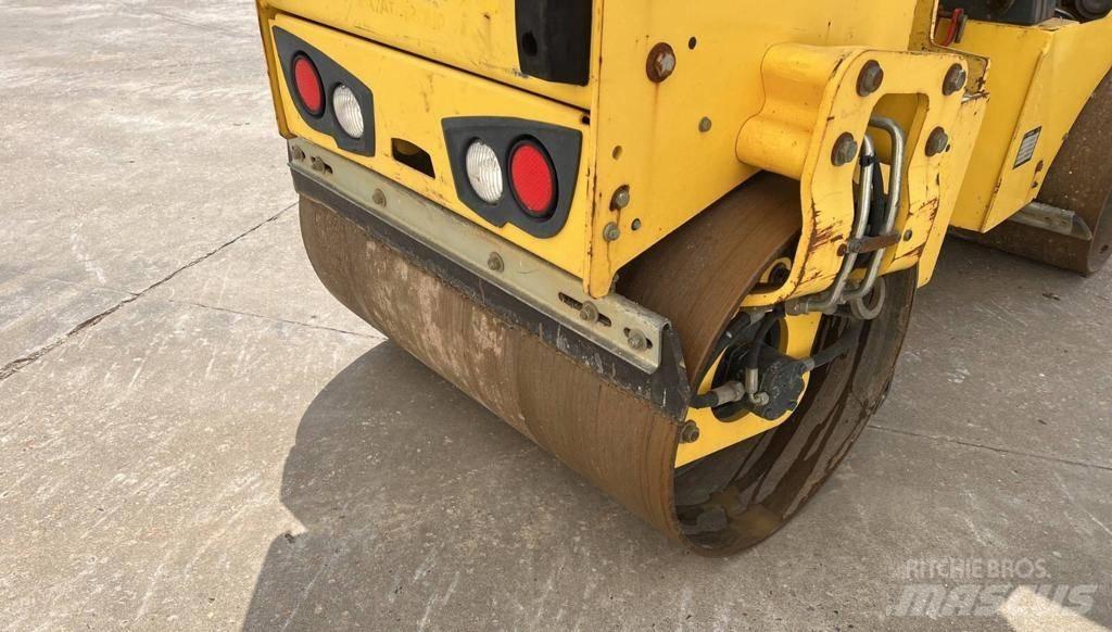 Bomag BW 100 AD M-5 Двойни барабанни ролки
