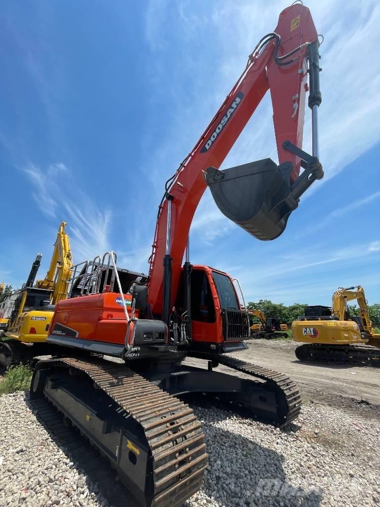 Doosan DX 300 Верижен екскаватор