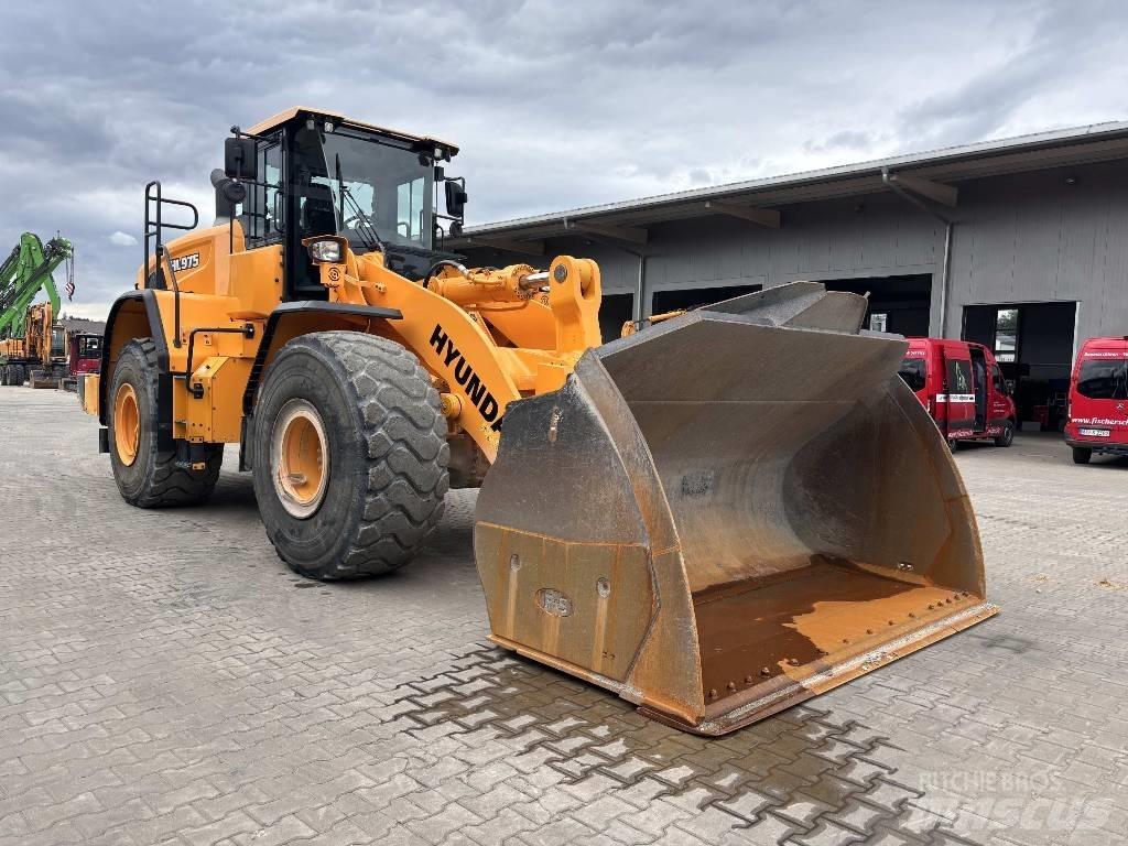 Hyundai HL 975 Колесни товарачи