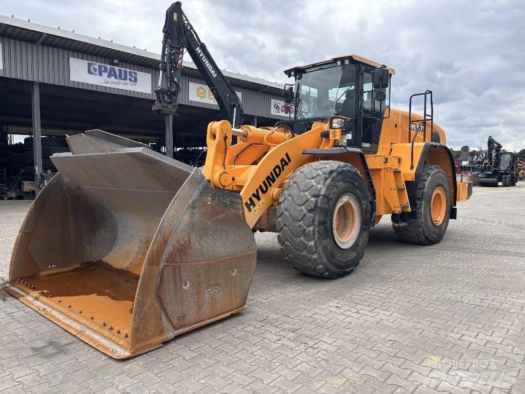 Hyundai HL 975 Колесни товарачи