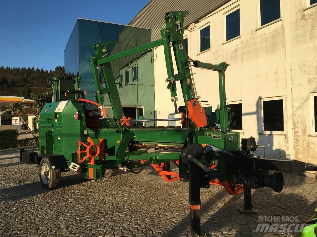 Posch k-415 Машини за цепене и рязане на дърва