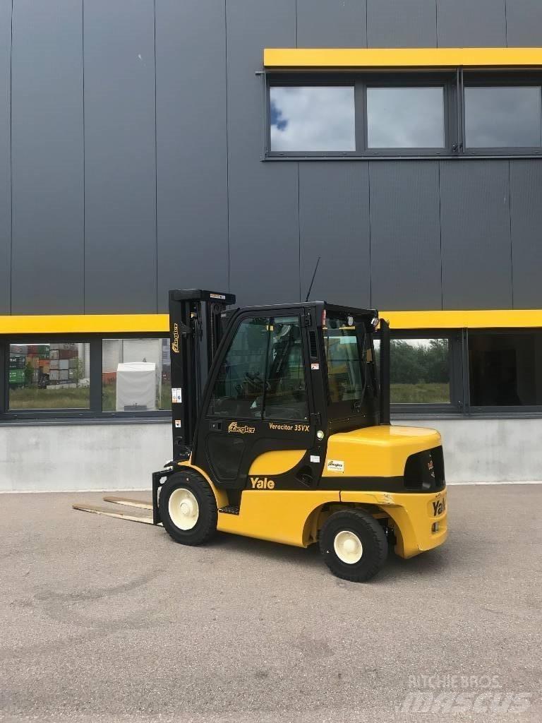Yale GDP35VX Дизелови камиони