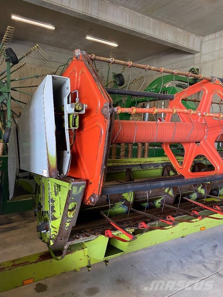 CLAAS Commandor 228 Комбайни