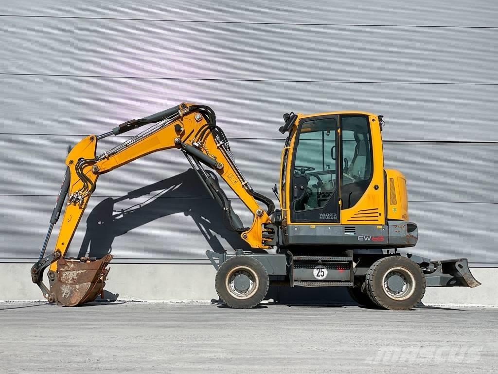 Wacker Neuson EW 65 Колесни екскаватори