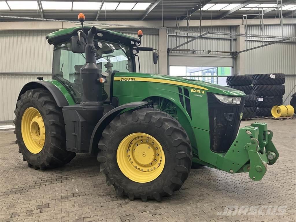 John Deere 8295R Трактори