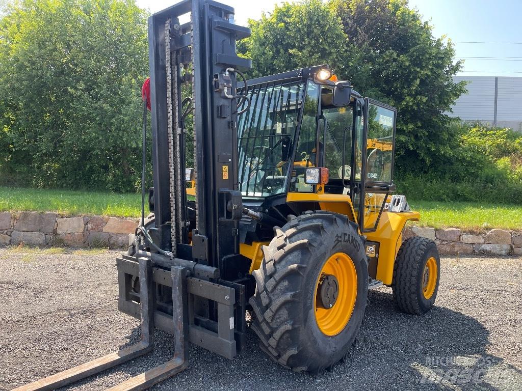 JCB 940-2 T4 Камиони за херавни местности