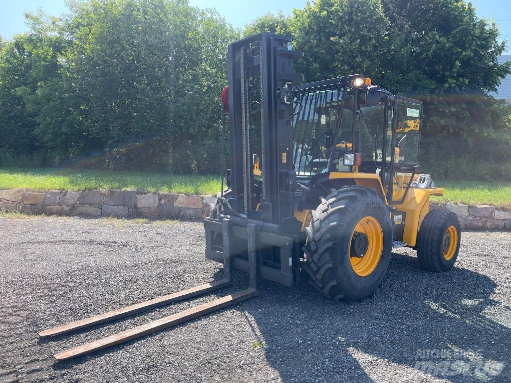 JCB 940-2 T4 Камиони за херавни местности